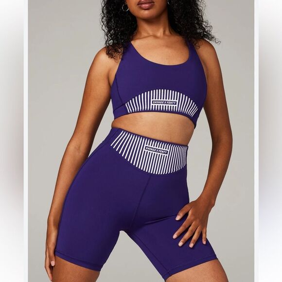 SAVAGE Xccentuate Set✨Sports Bra and Shorts Size Medium - Picture 1 of 10